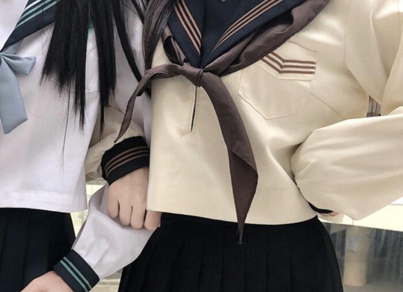  情感语录丨眼底的笑意却怎么也掩盖不了眼里的失望