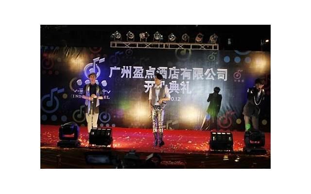 疼的话就抱紧我 疼的时候抱抱自己