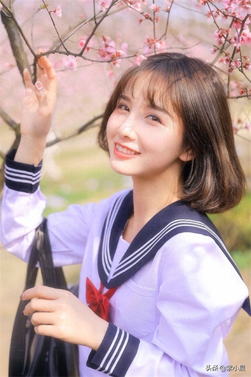 清纯JK美女制服美腿性感写真，这些撩人的小姐姐，有谁顶得住。