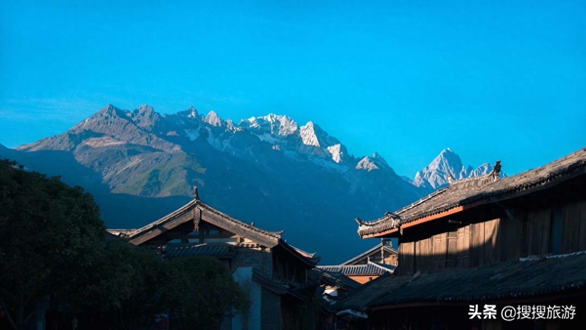 白沙古镇北临玉龙雪山，世界级“古纳西王国”