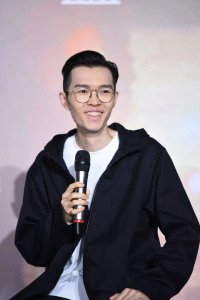 ​太可惜！至死是处男的他和大S死因相似！看来贾玲当初的决定没错