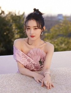 ​赵丽颖：用演技触摸灵魂的艺术家，情感的传递者