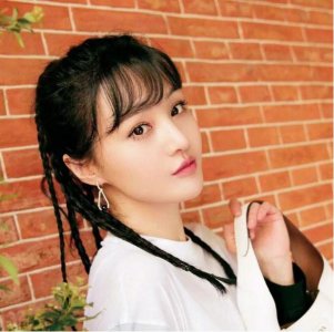 ​女明星的脏辫造型来了！帅气又时髦，你和潮人的距离只差一款脏辫