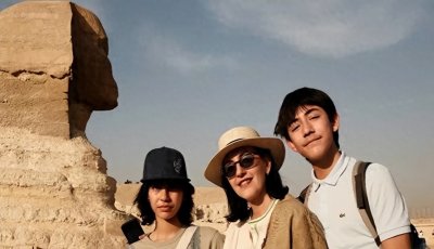 ​刘烨13岁女儿霓娜晒照！沙漠中骑马，又美又酷！