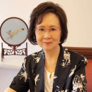 ​固执的琼瑶：阻周杰接新戏，批赵薇毁经典