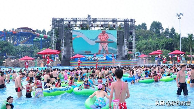 广州市长隆旅游度假区,占地面积 1万亩,门票价格 285-350元