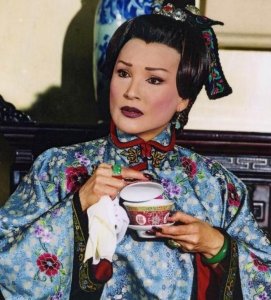 ​太后专业户陈莎莉：2婚2离，73岁至今单身，儿子拍过《小时代》