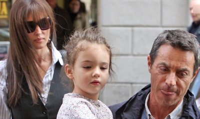 ​漫威不老女神杰西卡：18岁为爱辍学46岁生二胎，也挽不回丈夫的心