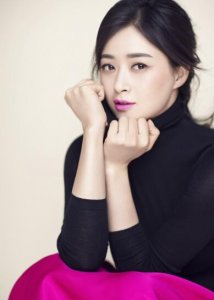 ​华妃娘娘小时候温柔又可爱，和角色形成了反差萌