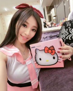 ​美图分享：清纯台湾美女模特，私人自拍唯美写真靓照