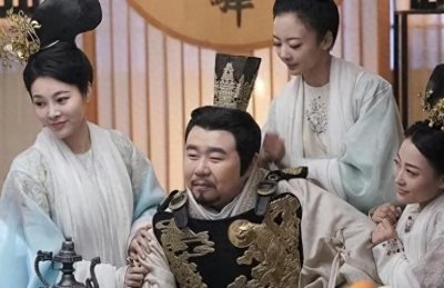 ​揭秘古代暖脚婢、美人盂、肛狗的由来，这样的婢女到底有多低微