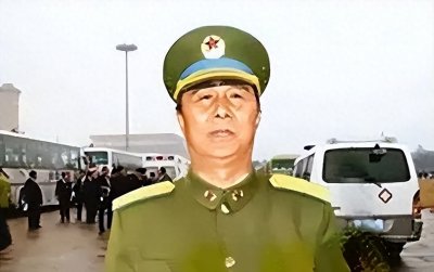 潜伏军中的大间谍,他给国家造成不可估量的损失,被执行注射死刑