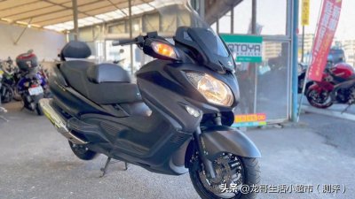 ​豪华踏板新选择！铃木天浪650，42升超大座桶+15升油箱，摩旅利器