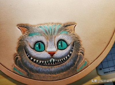 ​柴郡猫的笑代表什么，柴郡猫是什么品种的猫，又为什么总是笑