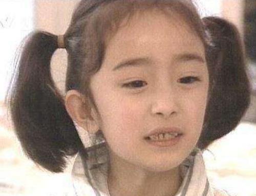 从小美到大的女明星，欧阳娜娜童年照太可爱了吧