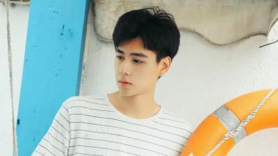 ​胡一天“身高差”莫名酥? 和胡冰卿的cp感简直了!