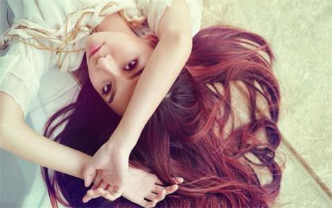 恋人必须做的事是什么，情侣必做十件疯狂的事