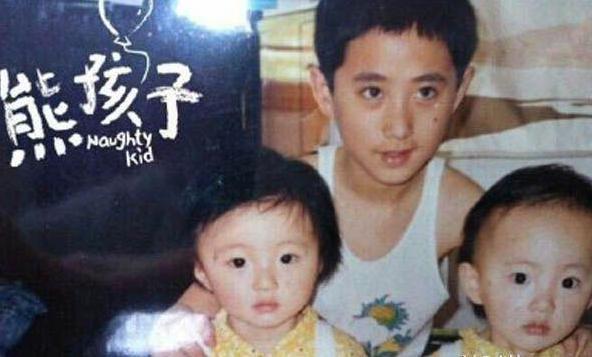 胡冰卿居然是双胞胎,亲姐照片曝光,名字叫胡玉洁!