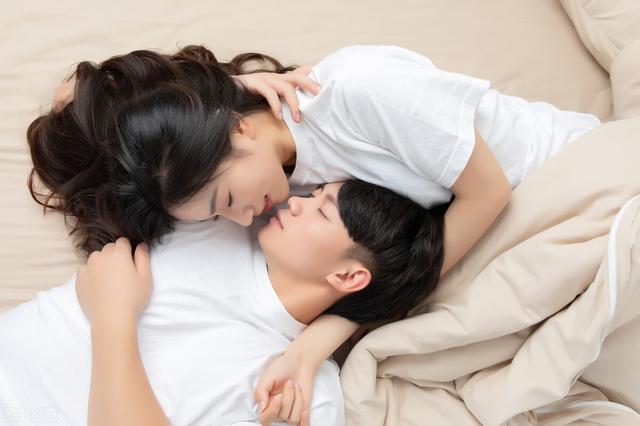 男生女生接吻心理（掌握心动密码5种）(11)