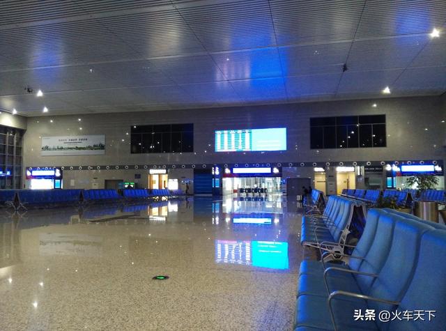 成渝高速铁路提速（成渝高铁四川盆地第一条时速350公里的高速铁路）(10)