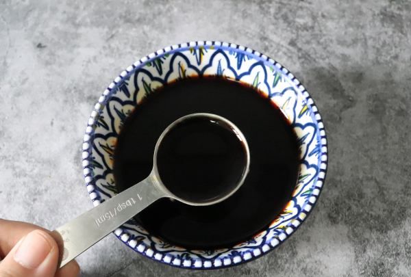 虾怎么炒才好吃,怎样炒大虾好吃又简单视频图4