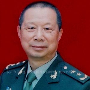 ​粟戎生：粟裕将军的长子，在老山轮战中大显身手，曾任军区副司令