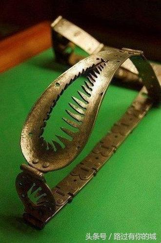 直击古代束缚女子贞节的枷锁，看着让人心悸，不敢想象穿上的感受