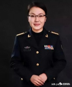 ​信真｜扬威在没有硝烟的战场上——军事专家李莉侧记