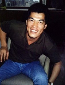 ​“大傻”成奎安，面恶