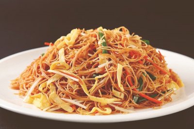 ​简易快手菜，让您轻松搞定美味家常菜------三丝炒米粉