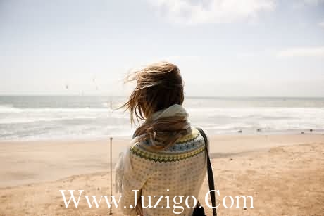 却好像隔了千万里的文案 明明你就在身边的句子(63句)