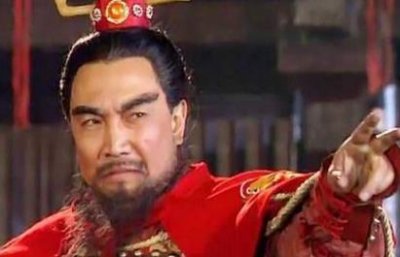 ​曹操十分宠爱曹植，为什么最终选择曹丕作为继承人？