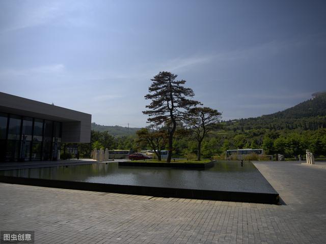 山东青岛唯一的七星级酒店，住一晚要几千元，看起来却破破旧旧