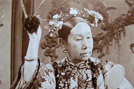 慈禧到底美不美?为何照片上那么丑?