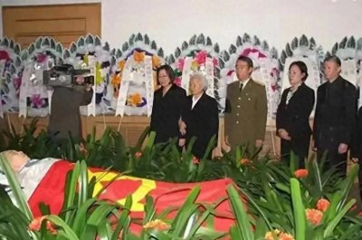 ​王光美19岁大学时的绝美瞬间：气质如何倾倒众生？