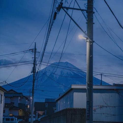 形容又冷又饿的句子