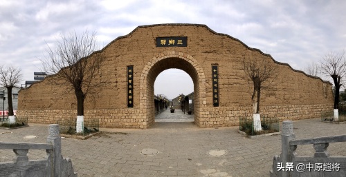 宜阳县三乡镇，建了一座古镇除了房子根本见不到人