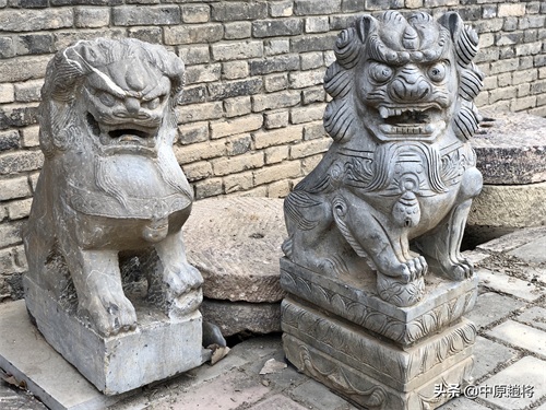 宜阳县三乡镇，建了一座古镇除了房子根本见不到人