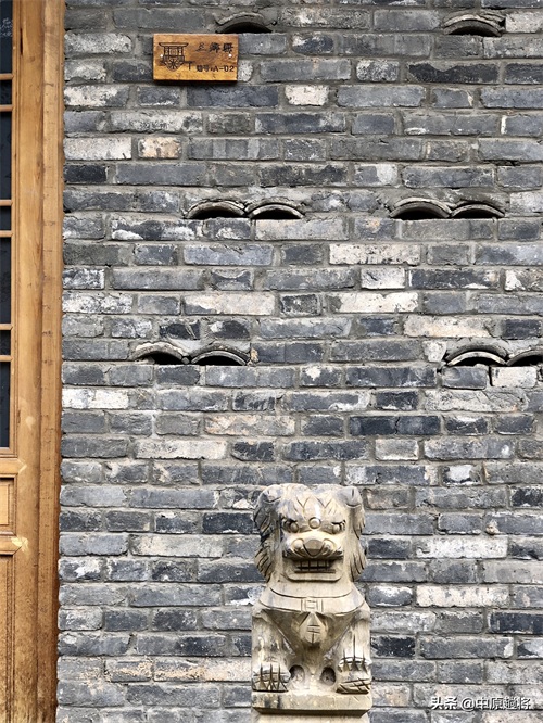 宜阳县三乡镇，建了一座古镇除了房子根本见不到人