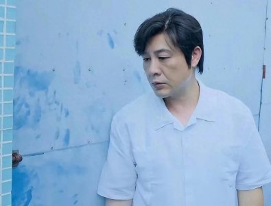 ​揭秘夜总会的“陪酒女”生活，猎冰是她们的自由还是困局？