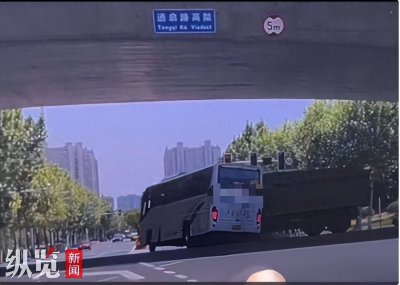 ​江苏惨祸:南通学生校车与渣土车相撞，一女童离世，引发痛心关注