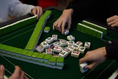 ​老人天天“打麻将”，会有哪些好处和坏处？可能很多子女不了解