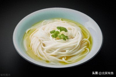 ​现在一碗面条那么贵，为什么老板还说不赚钱？