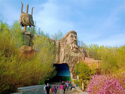 ​呼和浩特成吉思汗公园之景色