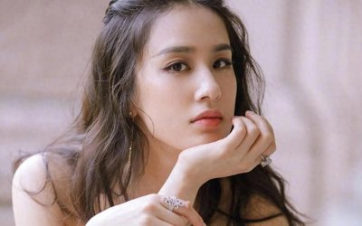 ​黄圣依：书香门第的璀璨之星