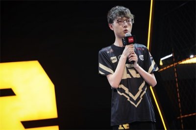 ​坚决作战 一往无前——专访RNG电子竞技俱乐部刘世宇