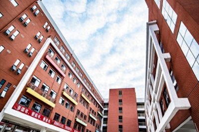 ​幸运无伤亡？天津校舍坍塌背后，是质量漏洞还是责任失守？