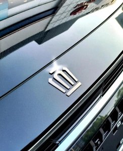 ​丰田皇冠；12代皇冠确实经典，新款皇冠最好看，你觉得怎么样？