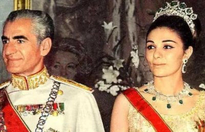 ​40年前被灭的巴列维王朝：坐拥70万精锐部队，却未发一弹就覆灭