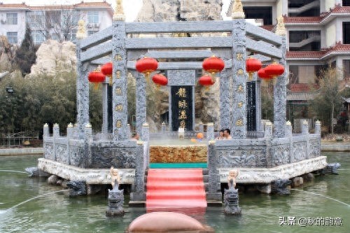 北京龙脉温泉度假村，有南国风光，北国水域，有兔耳岭的景观之美